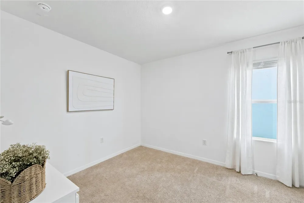 2733 REDDISH EGRET BEND Harmony, FL 34773