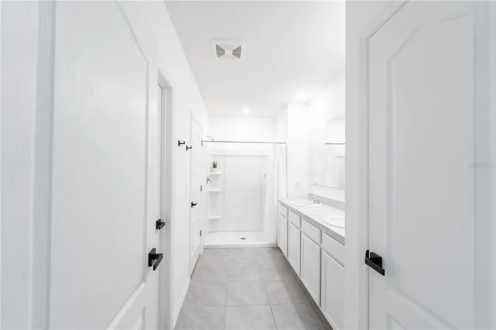 2733 REDDISH EGRET BEND Harmony, FL 34773