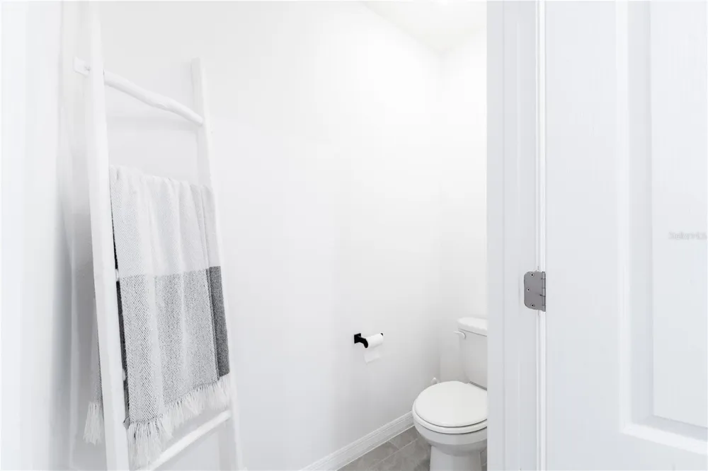 2733 REDDISH EGRET BEND Harmony, FL 34773