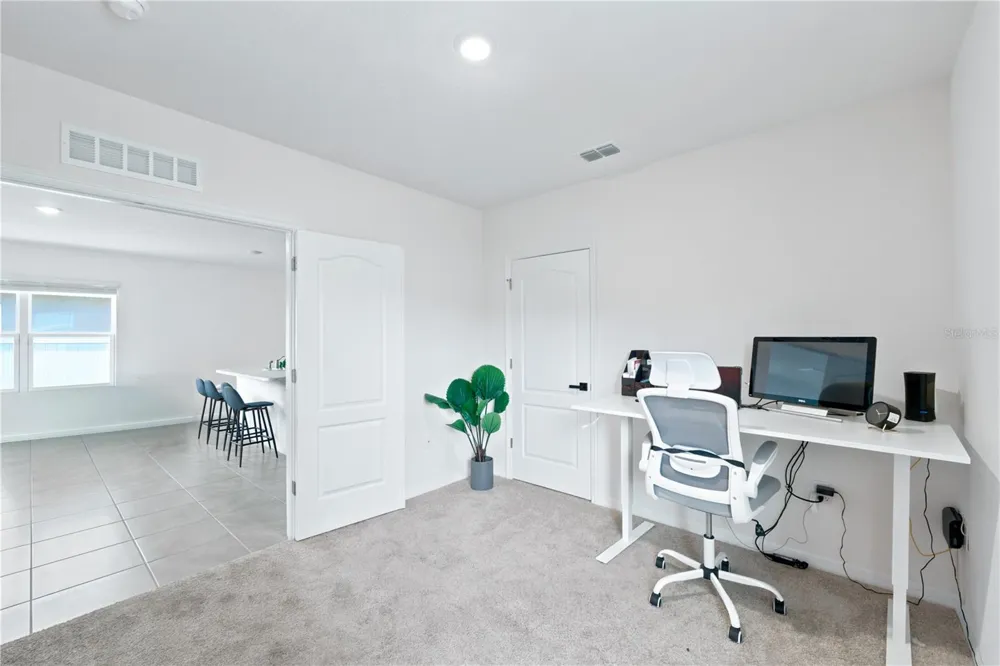 2733 REDDISH EGRET BEND Harmony, FL 34773