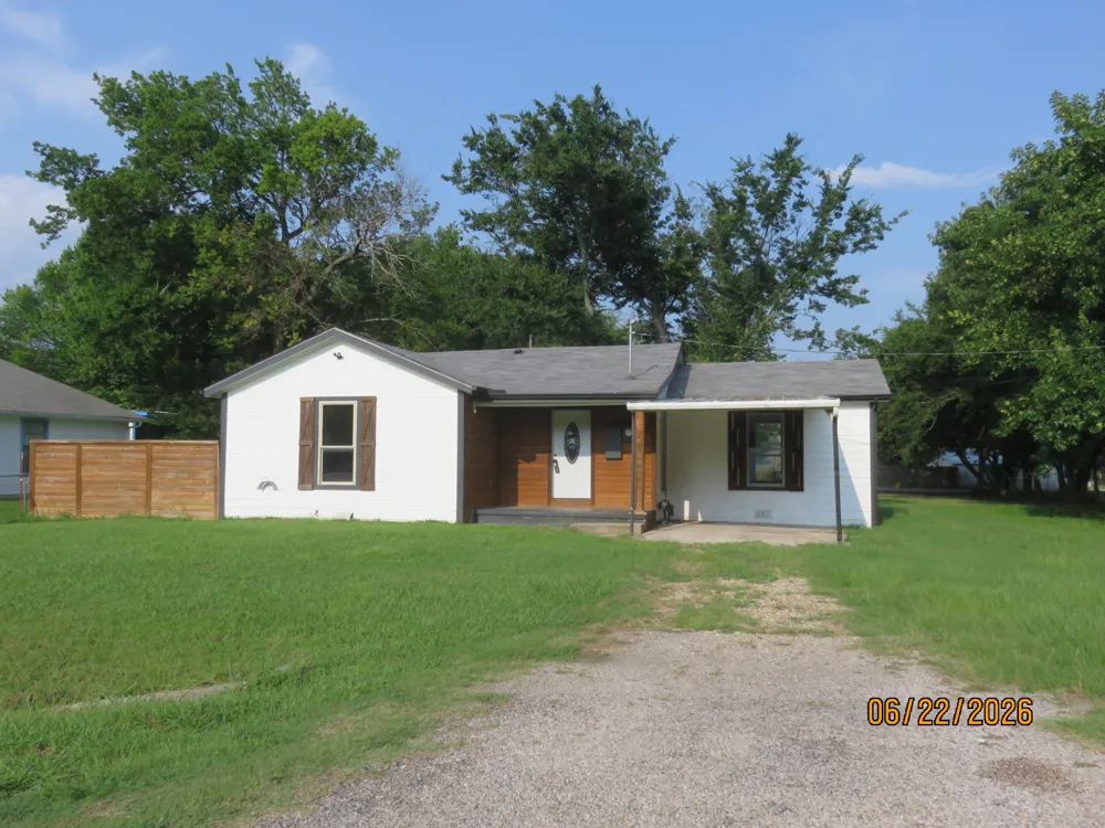 705 S Patterson Street Campbell, TX 75422