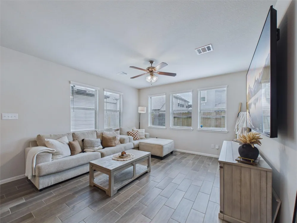 5530 Clarendon Hills Court Pasadena, TX 77505