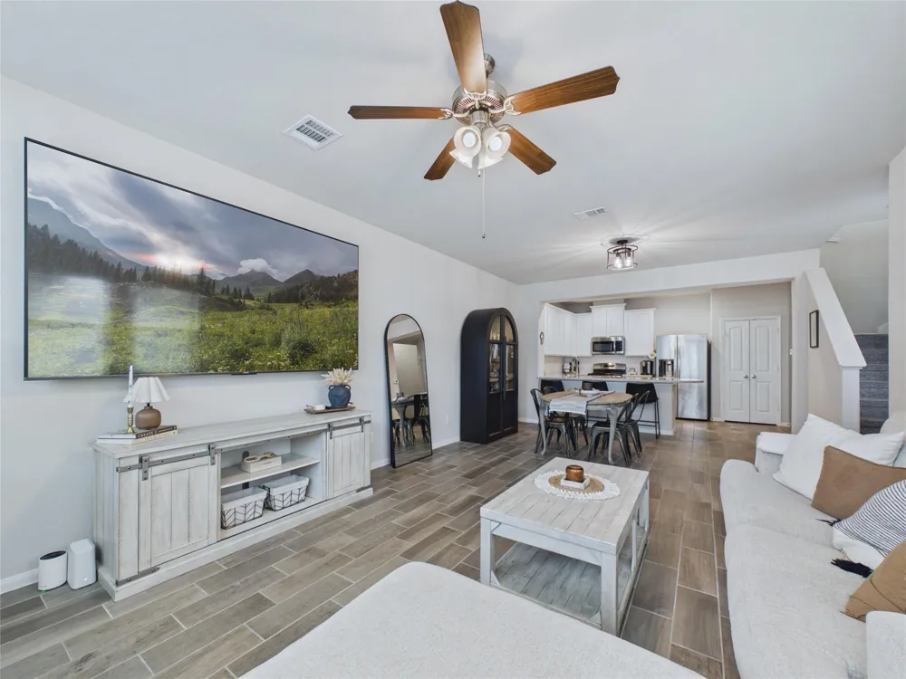 5530 Clarendon Hills Court Pasadena, TX 77505