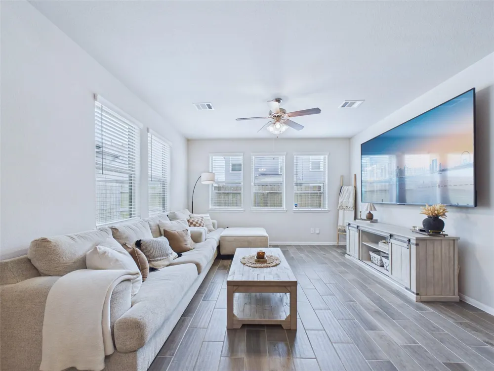 5530 Clarendon Hills Court Pasadena, TX 77505