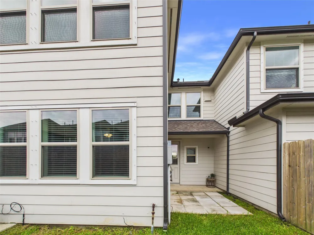 5530 Clarendon Hills Court Pasadena, TX 77505