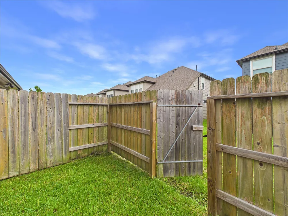 5530 Clarendon Hills Court Pasadena, TX 77505