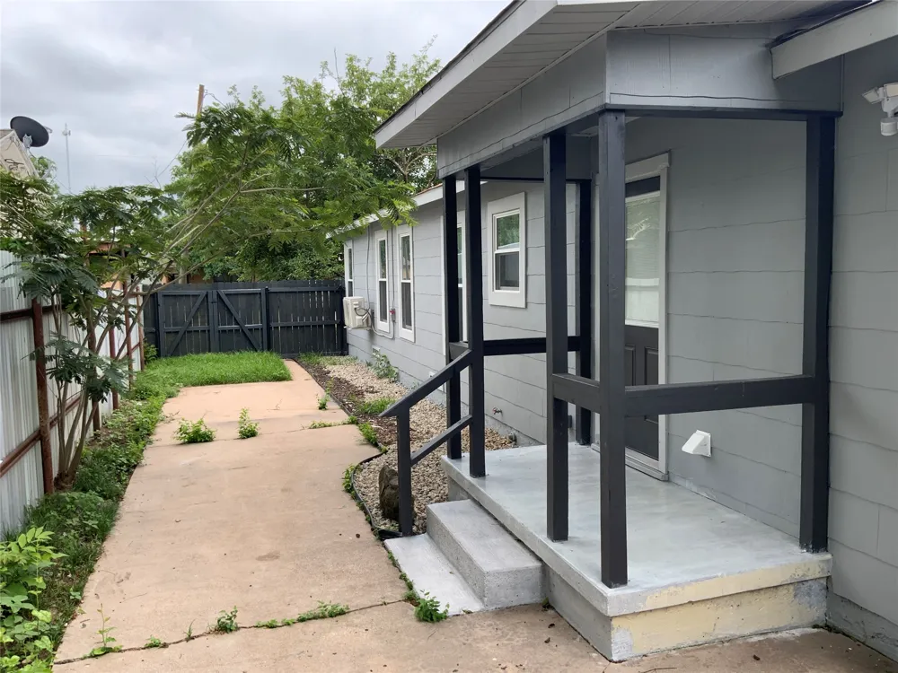 215 S 4th Street Jacksboro, TX 76458