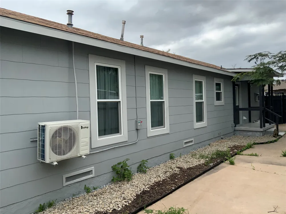 215 S 4th Street Jacksboro, TX 76458