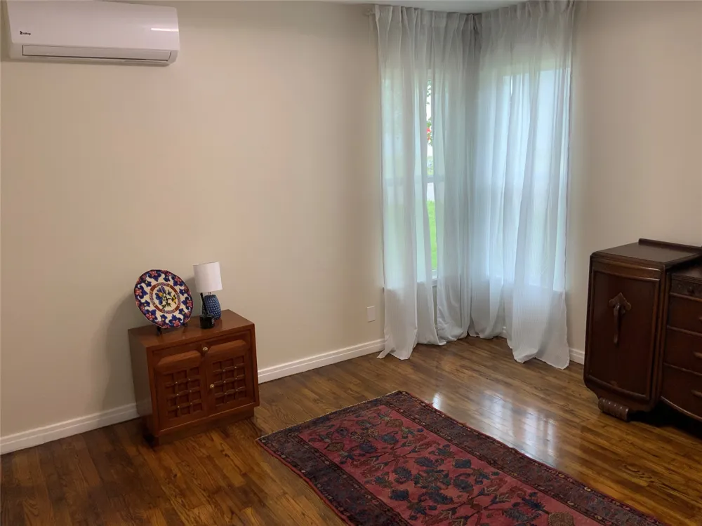 215 S 4th Street Jacksboro, TX 76458