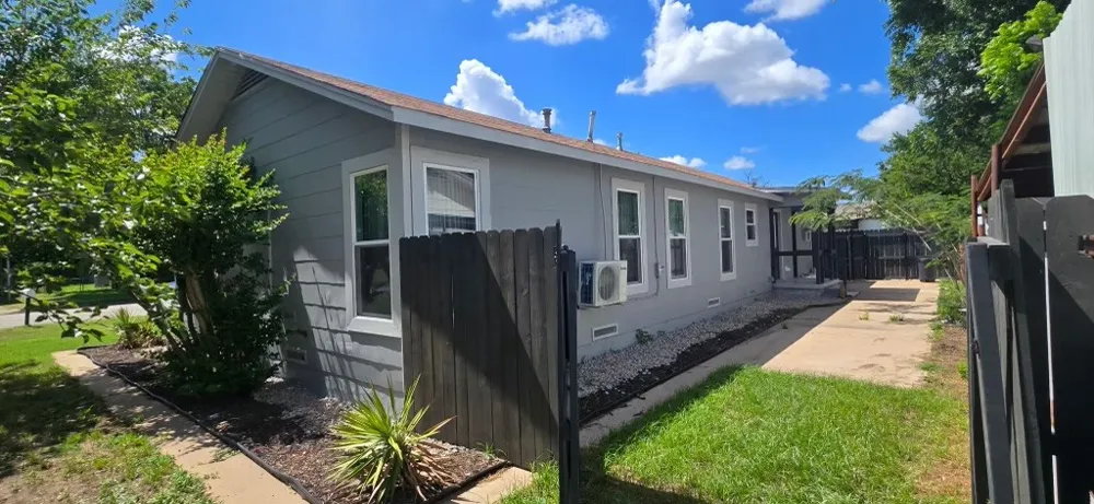 215 S 4th Street Jacksboro, TX 76458
