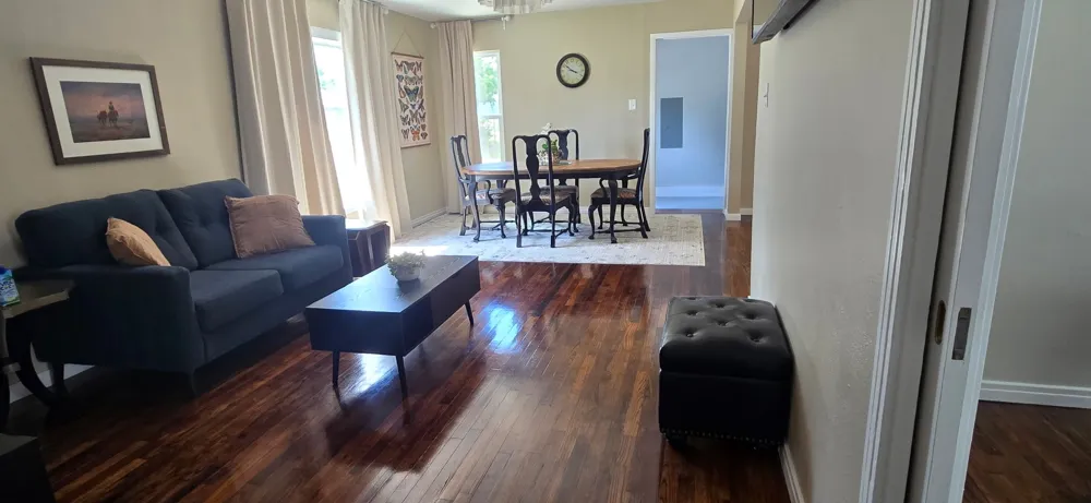 215 S 4th Street Jacksboro, TX 76458