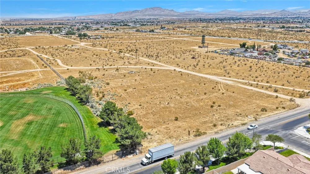 13702 Del Cerro Street Victorville, CA 92392