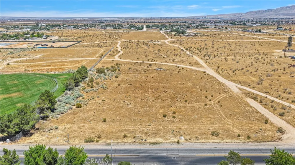 13702 Del Cerro Street Victorville, CA 92392