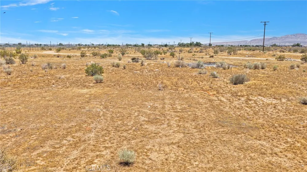 13702 Del Cerro Street Victorville, CA 92392