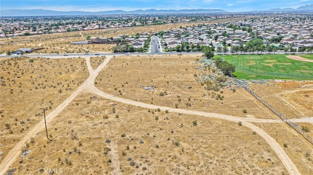 13702 Del Cerro Street Victorville, CA 92392