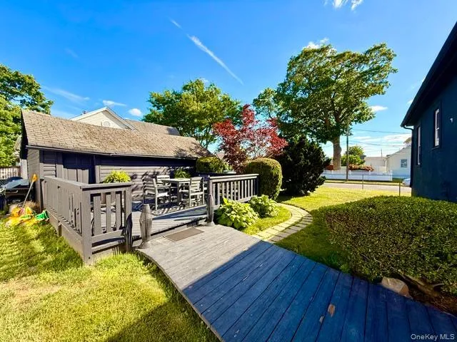 43 Elinor Place Freeport, NY 11520
