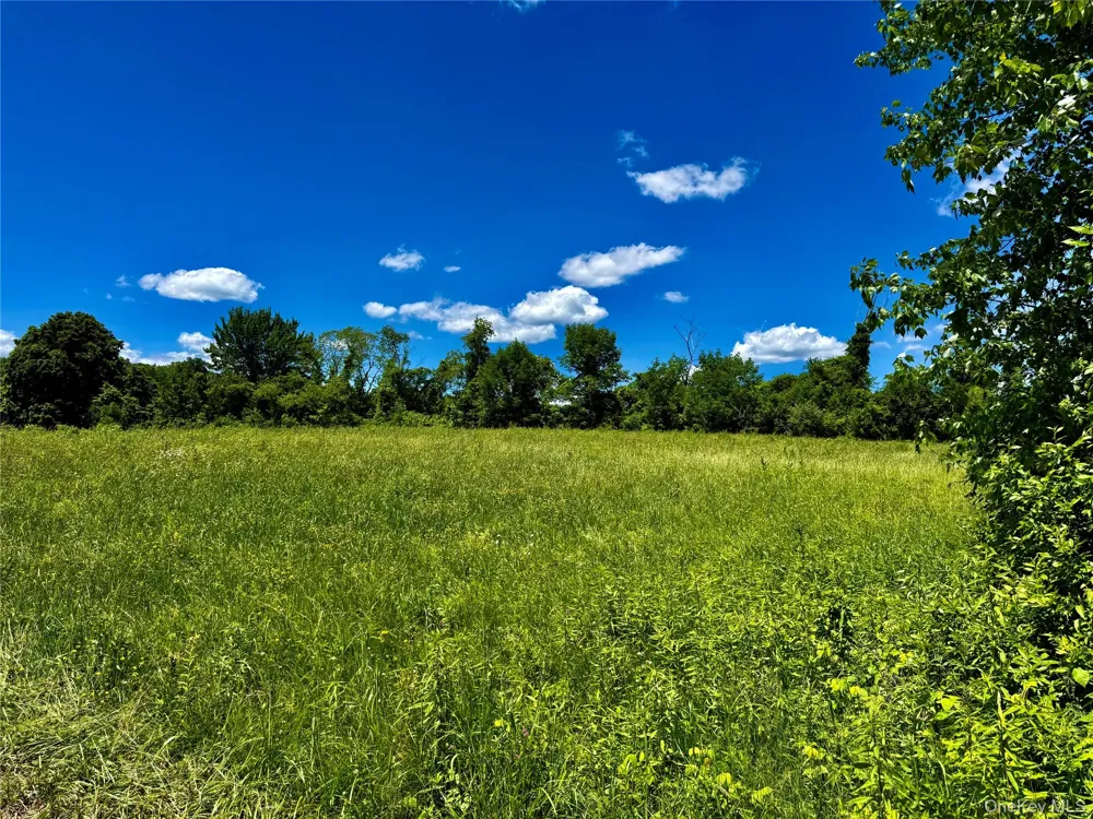 513 Rossway Road Pleasant Valley, NY 12569