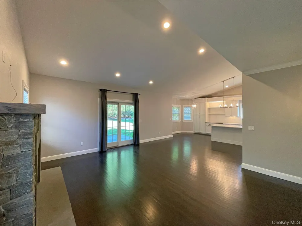 1019 Grove Street Mamaroneck, NY 10543