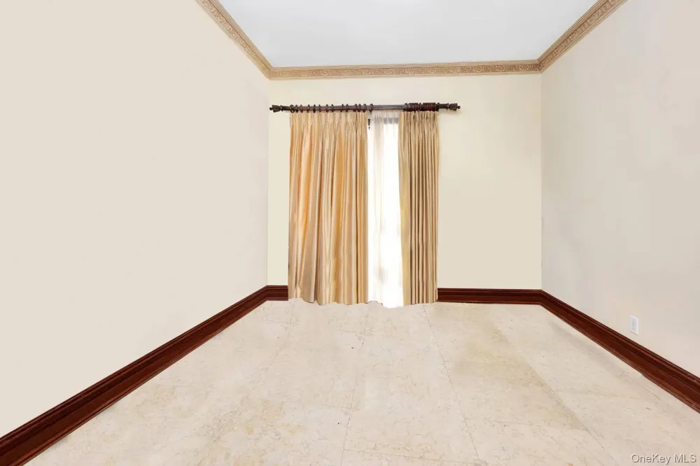 186-31 radnor Road Jamaica Estates, NY 11432