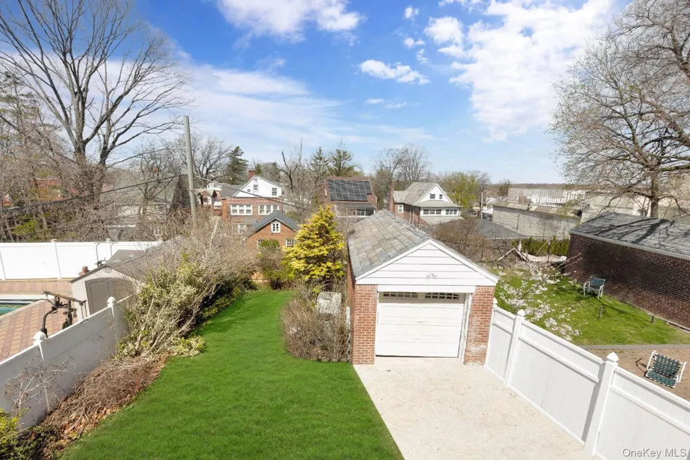 186-31 radnor Road Jamaica Estates, NY 11432