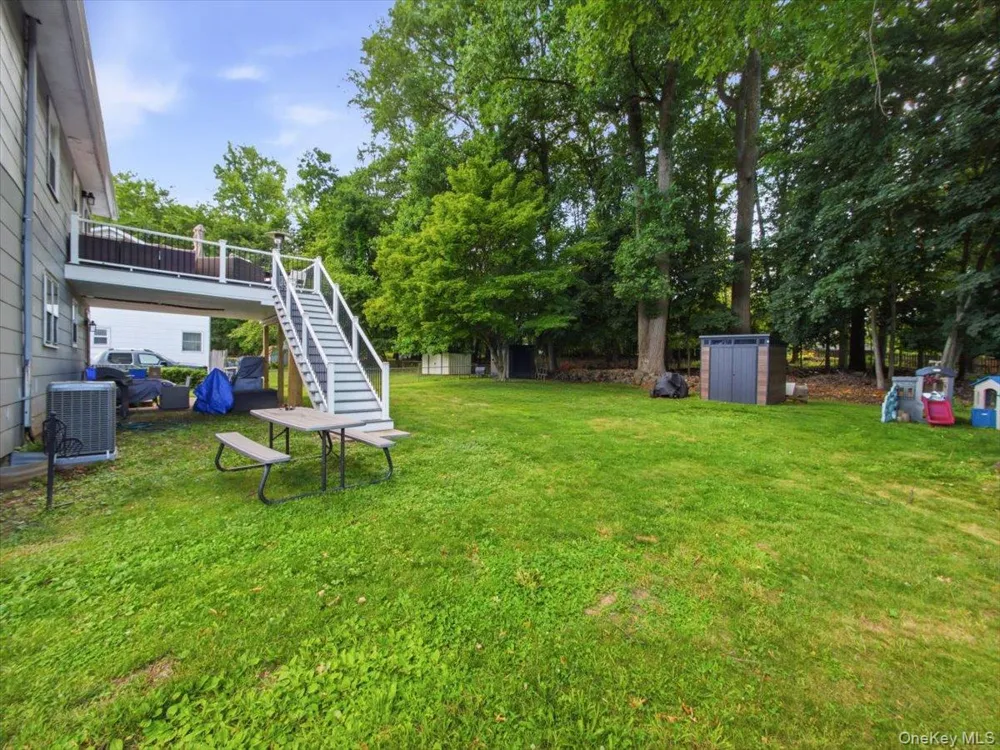 784 Brookridge Drive Valley Cottage, NY 10989