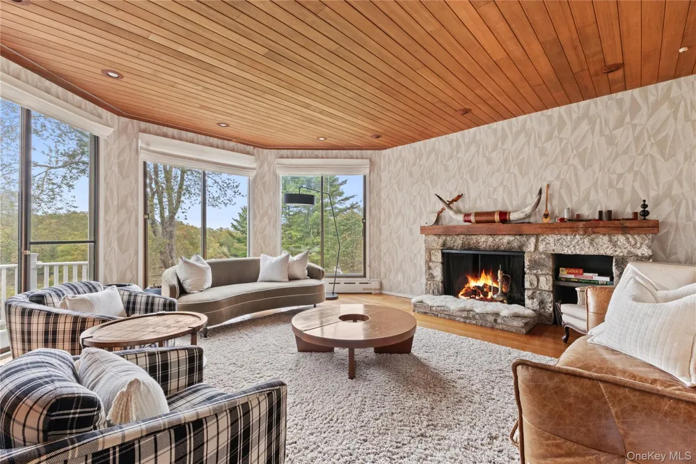 898 Gipsy Trail Road Carmel, NY 10512