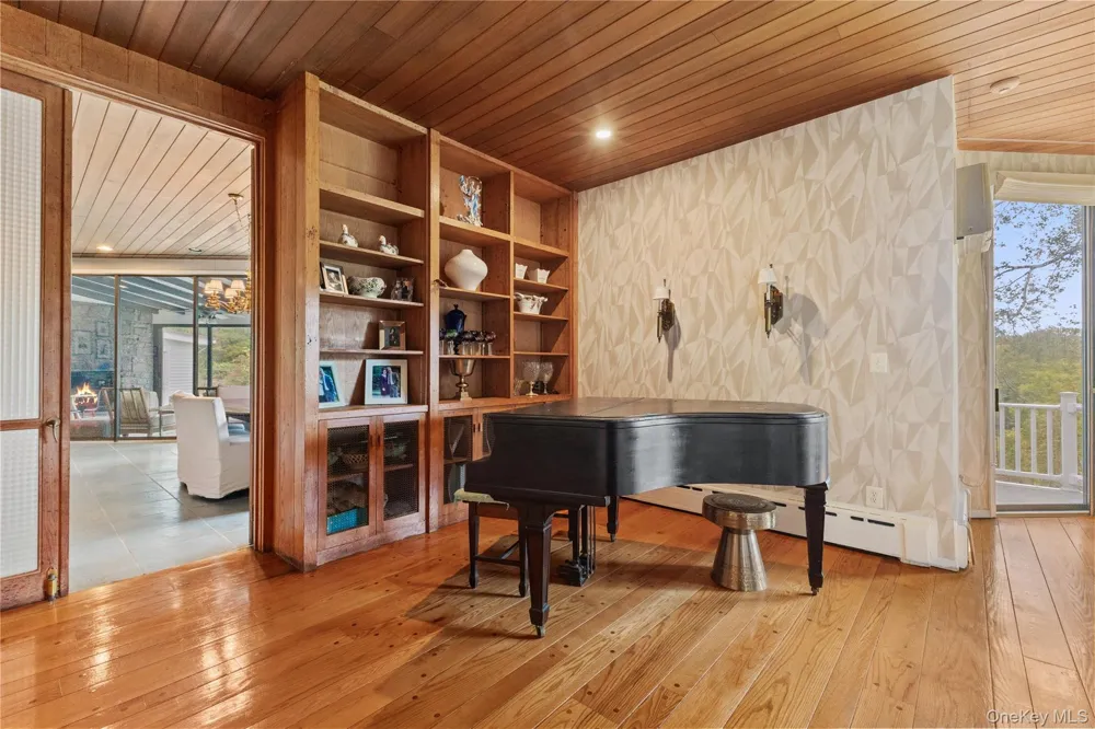 898 Gipsy Trail Road Carmel, NY 10512