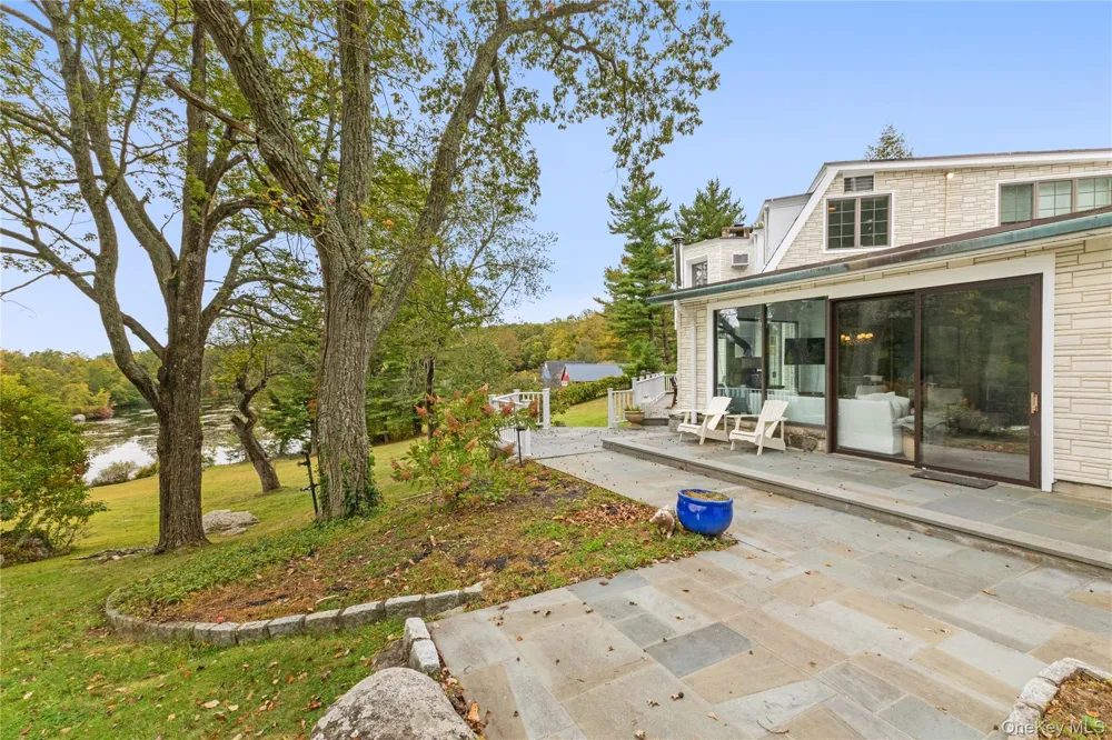 898 Gipsy Trail Road Carmel, NY 10512