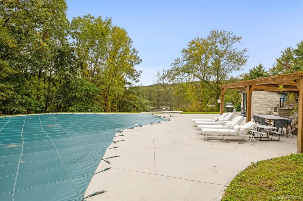 898 Gipsy Trail Road Carmel, NY 10512