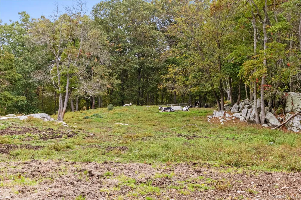898 Gipsy Trail Road Carmel, NY 10512