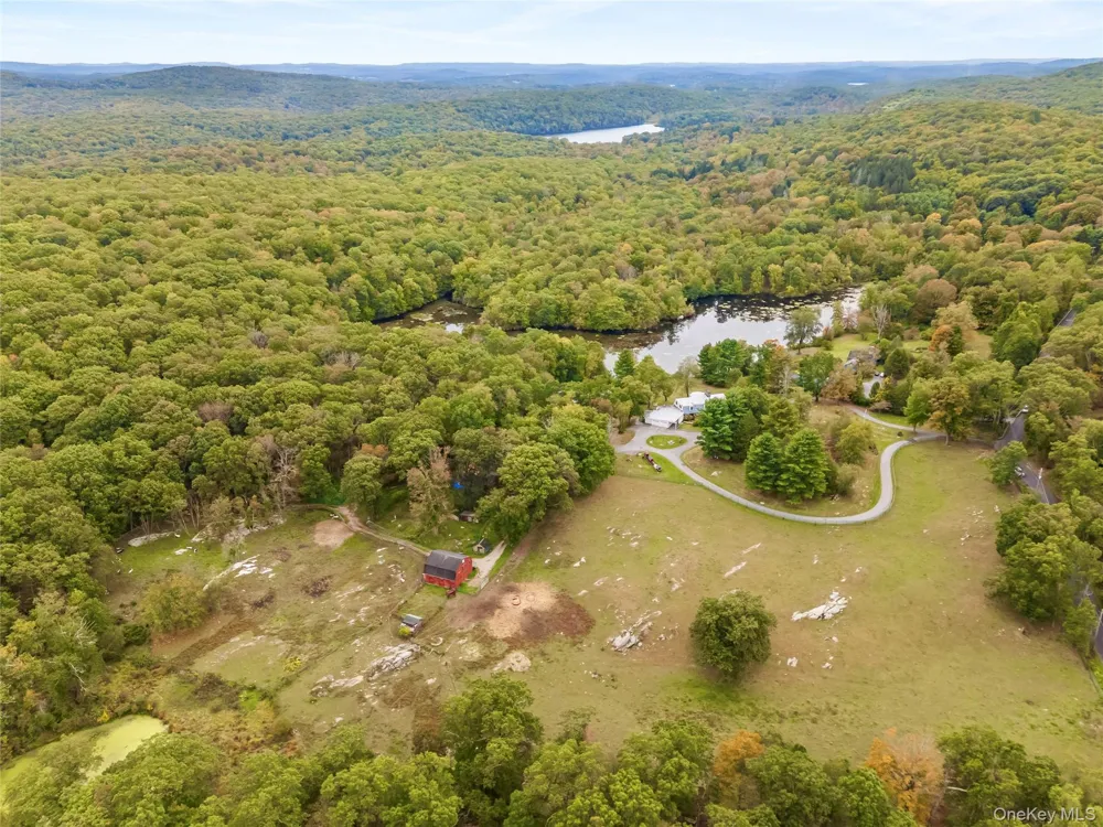 898 Gipsy Trail Road Carmel, NY 10512