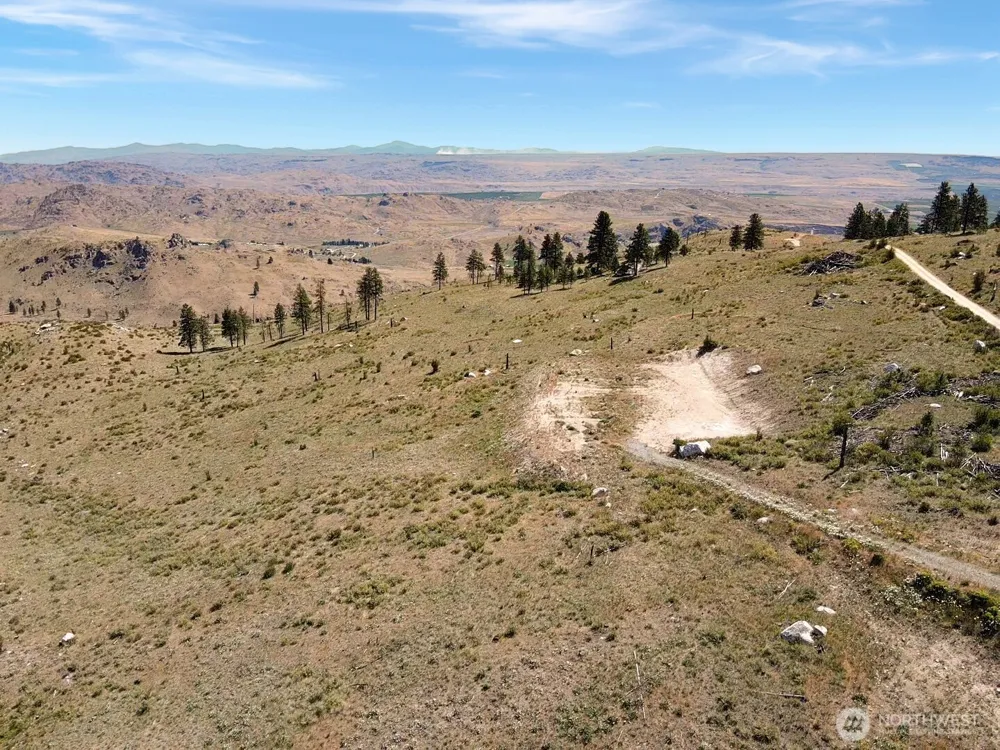 53 E Mountain Point Brewster, WA 98812