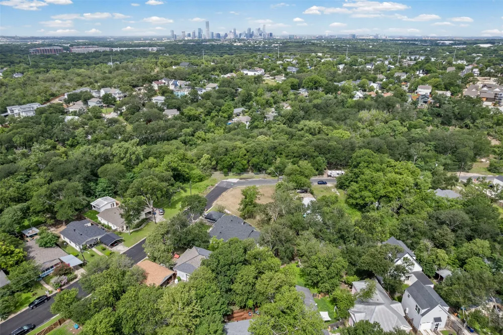 1201 Fort Branch Boulevard Austin, TX 78721