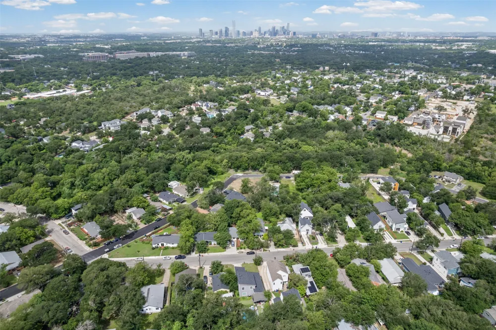 1201 Fort Branch Boulevard Austin, TX 78721