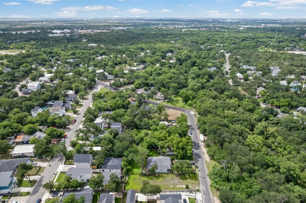1201 Fort Branch Boulevard Austin, TX 78721