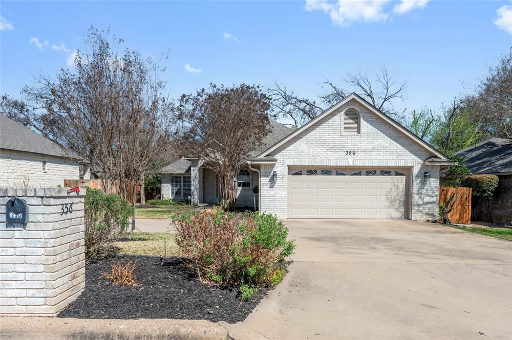 356 Mahan Street Meadowlakes, TX 78654