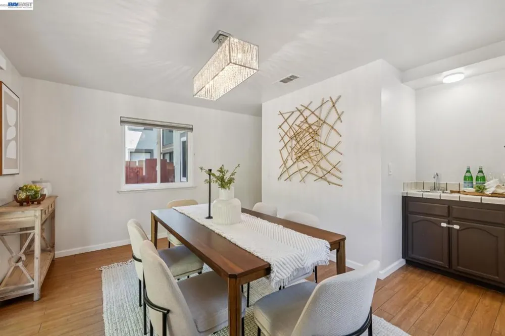 28086 Thorup Ln Hayward, CA 94542