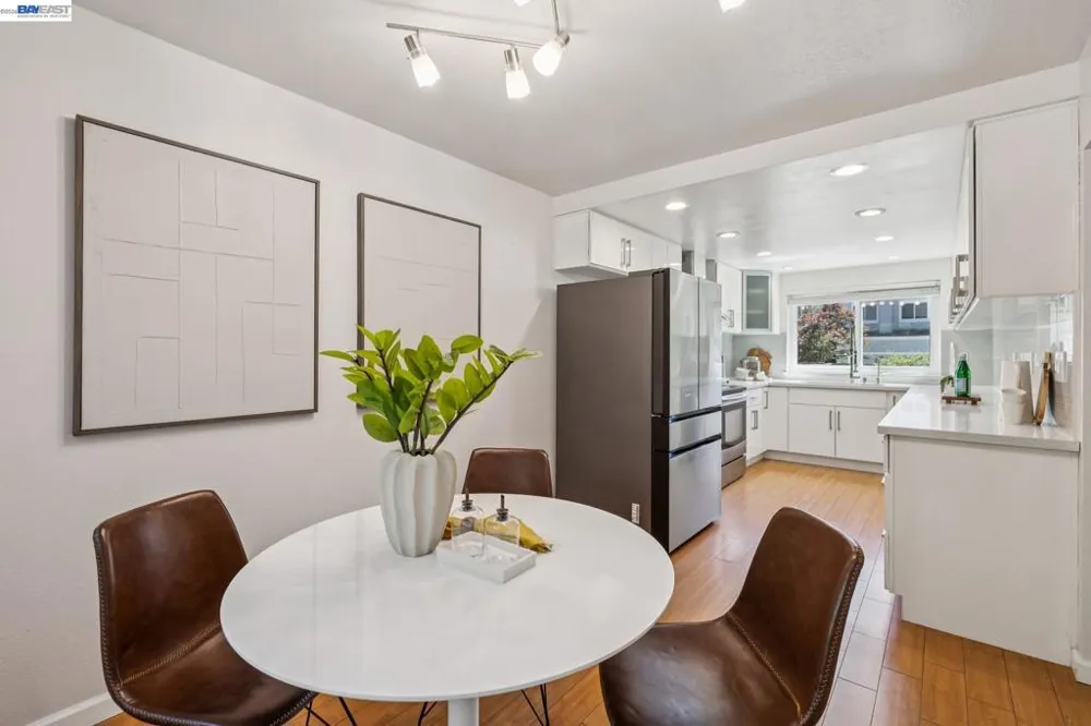 28086 Thorup Ln Hayward, CA 94542
