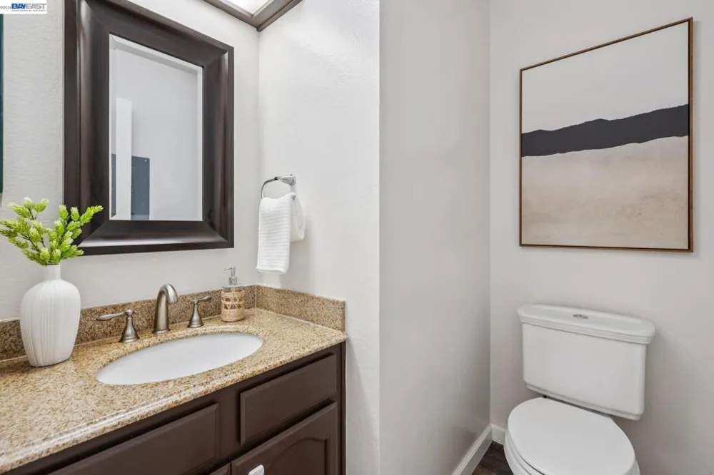 28086 Thorup Ln Hayward, CA 94542