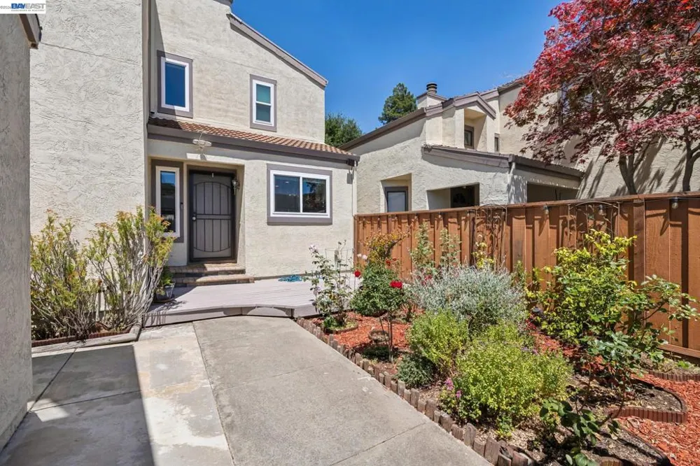 28086 Thorup Ln Hayward, CA 94542