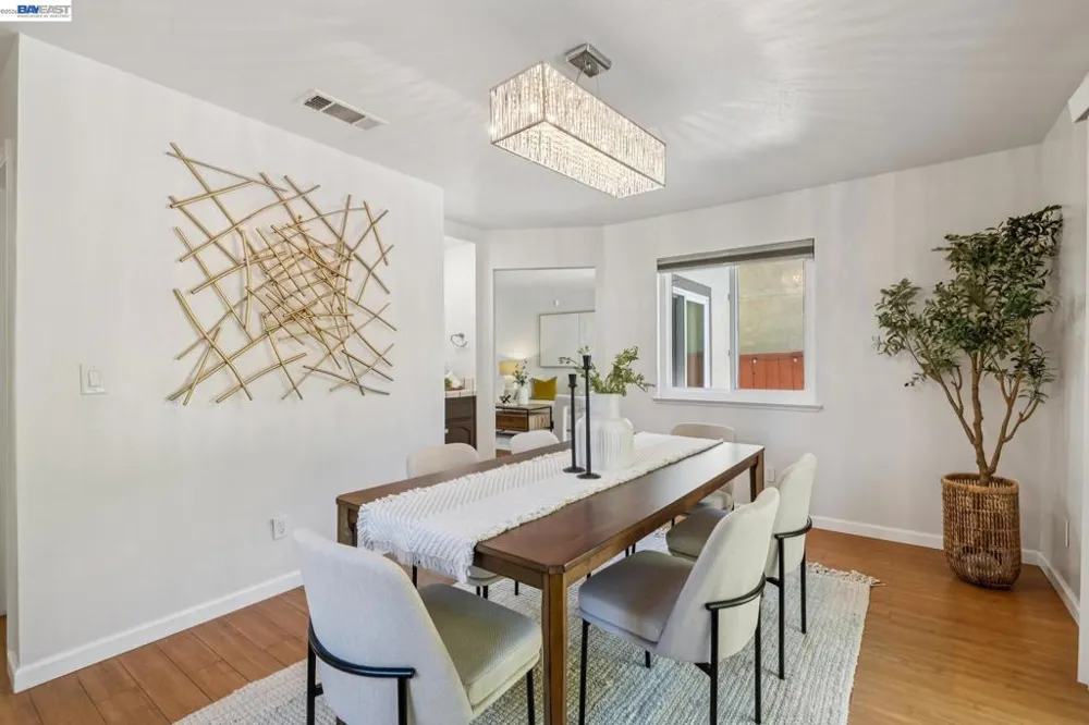 28086 Thorup Ln Hayward, CA 94542