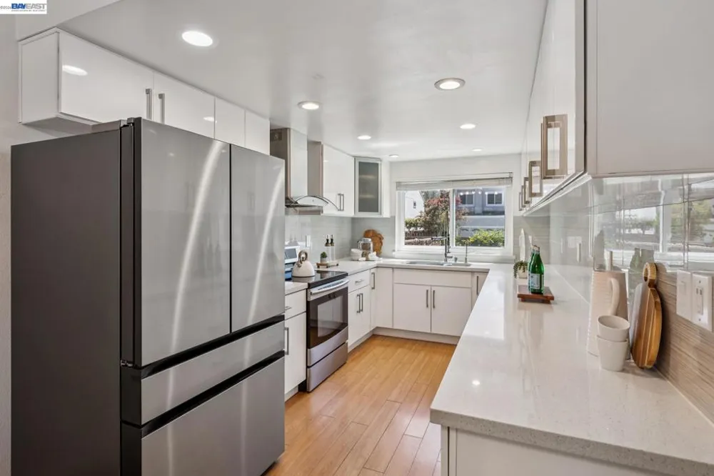 28086 Thorup Ln Hayward, CA 94542