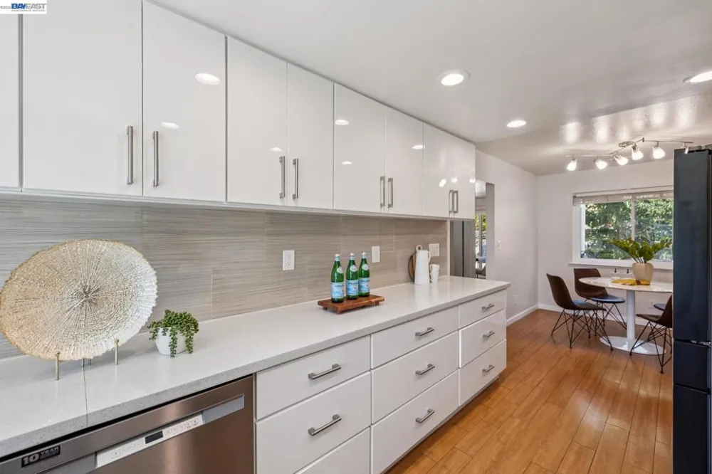 28086 Thorup Ln Hayward, CA 94542