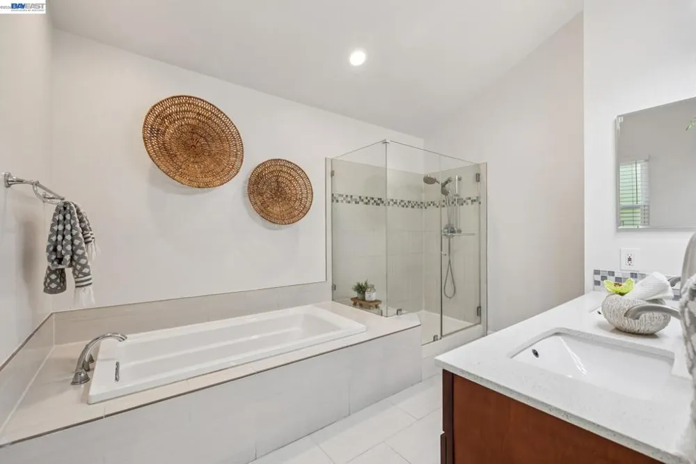28086 Thorup Ln Hayward, CA 94542