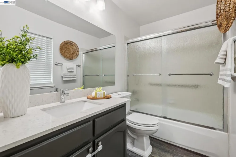 28086 Thorup Ln Hayward, CA 94542