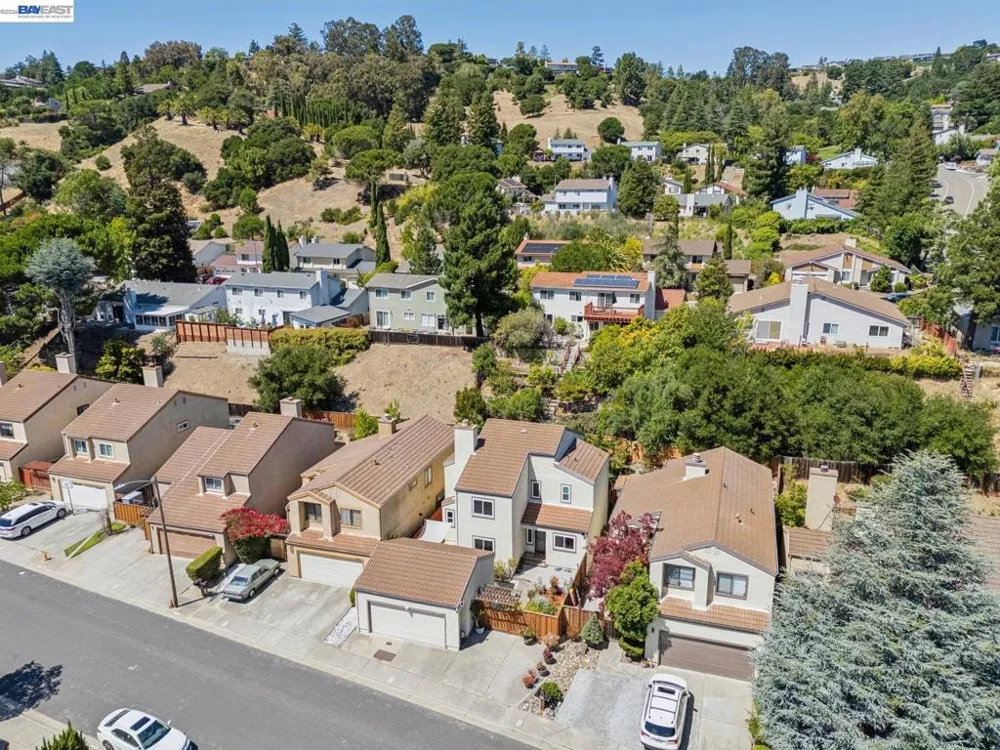 28086 Thorup Ln Hayward, CA 94542
