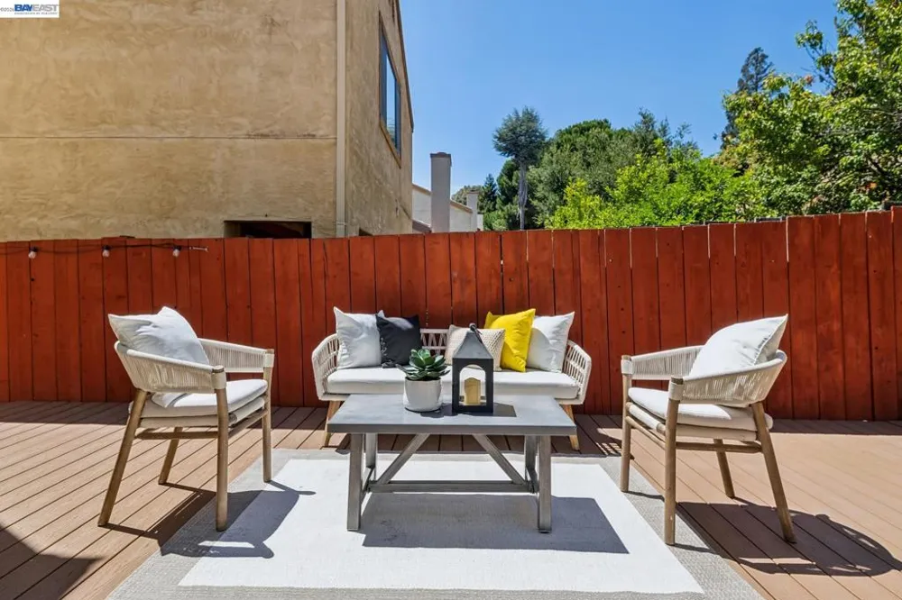 28086 Thorup Ln Hayward, CA 94542