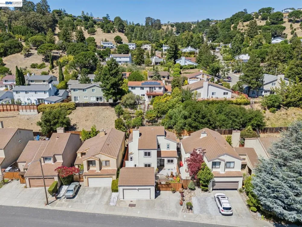 28086 Thorup Ln Hayward, CA 94542