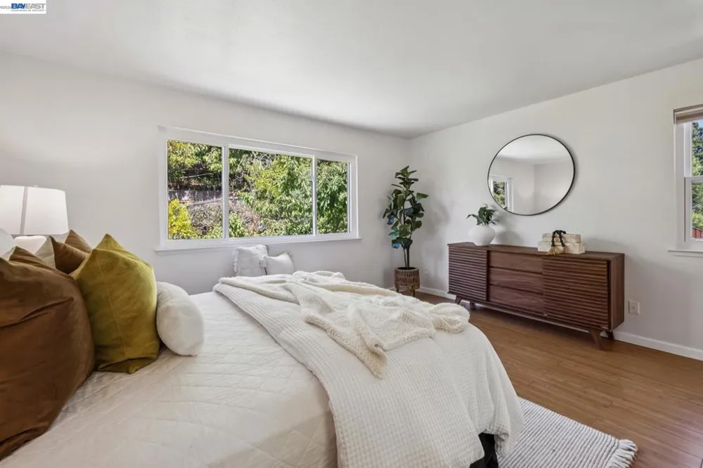 28086 Thorup Ln Hayward, CA 94542