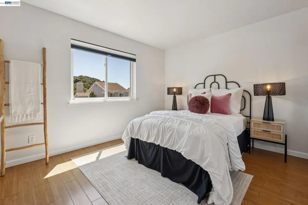 28086 Thorup Ln Hayward, CA 94542